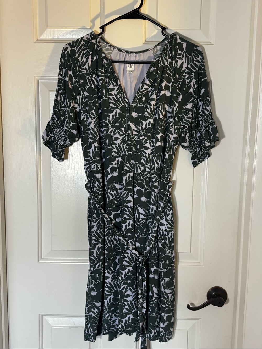 GAP Black and White Floral Midi Dress